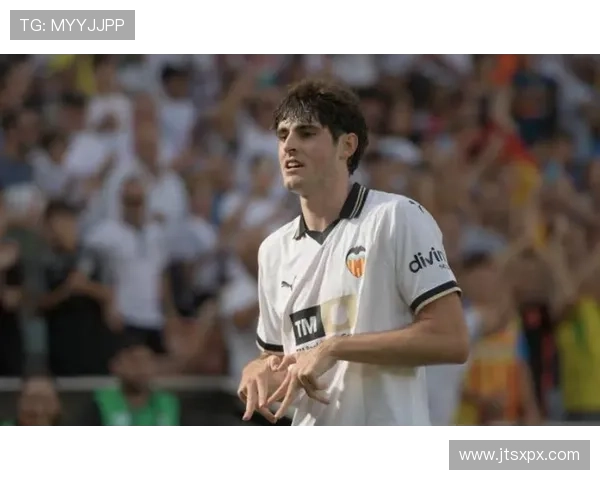 纽卡签约厄瓜多尔16岁边锋约翰